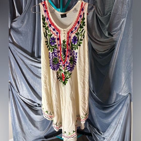 Vintage Dresses & Skirts - Vintage Boho embroidered dress size large